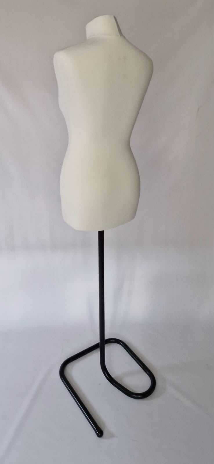 Manekin damski biały - rozm. 36/38 - noga typu "ślimak" czarna. - obrazek 4